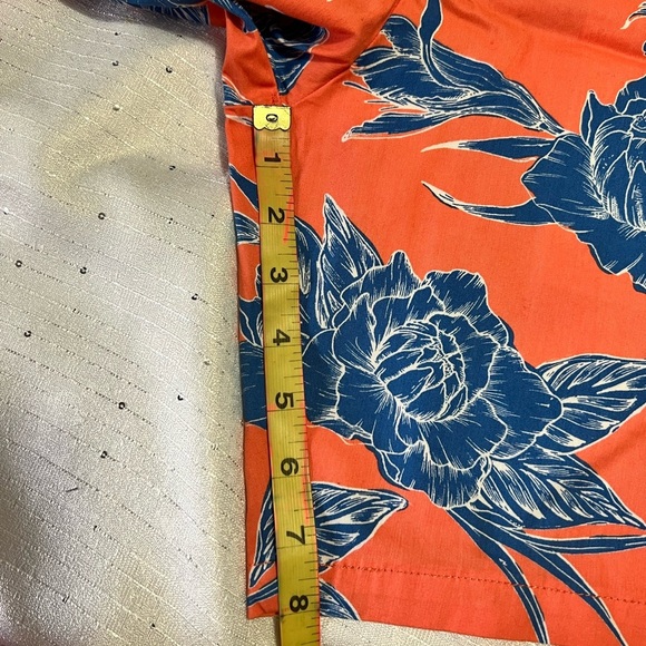 Levi’s Short for Men and Orange  floral color - Picture 4 of 7